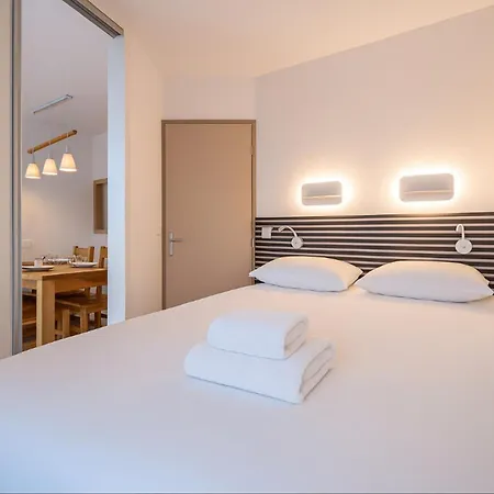 A Lovely Flat With Parking And Views Of Mont Blanc